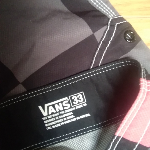 Vans Short - Picture 5 of 5